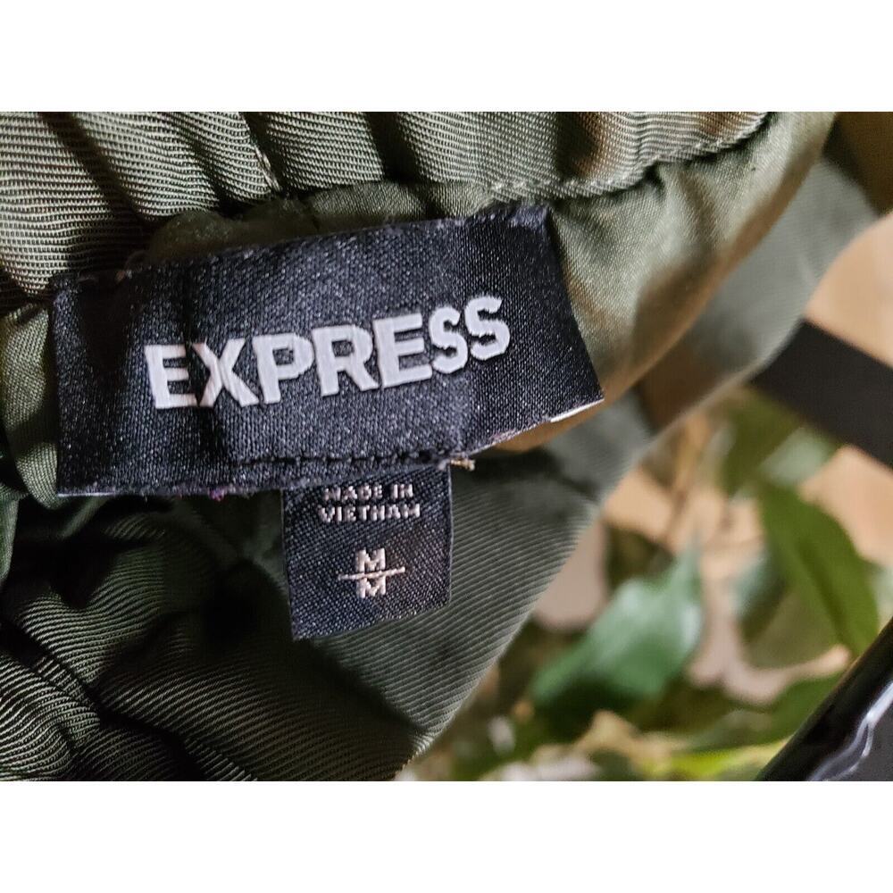 Express Women's Green Solid 100% Polyester Flap P… - image 8